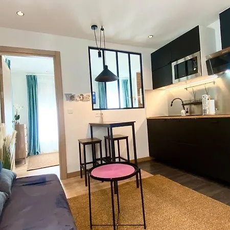 Avec Vue Jardin Proche De Paris Apartmán *